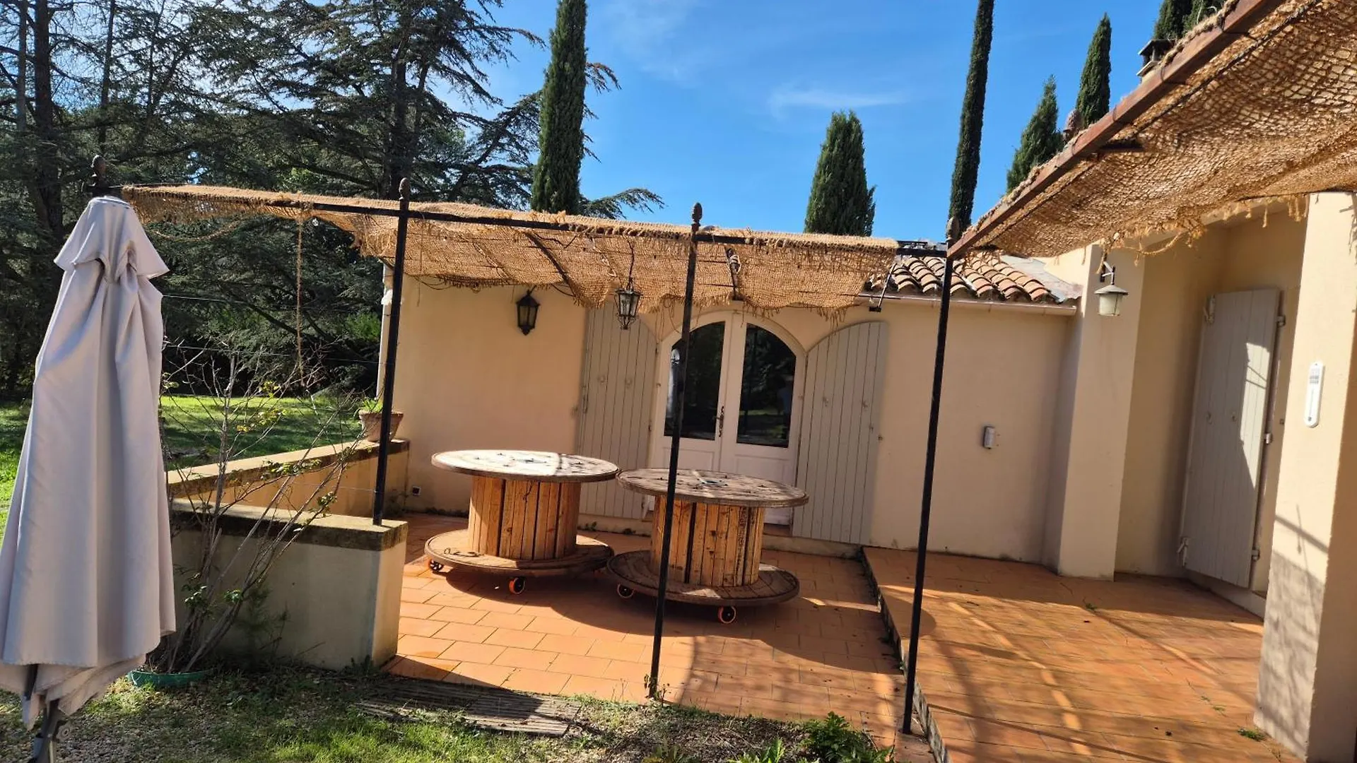 Holiday home Villa La Cigaline Lauris
